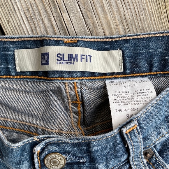 2/$30 || Gap Slim Fit Stretch Jeans - Picture 3 of 6